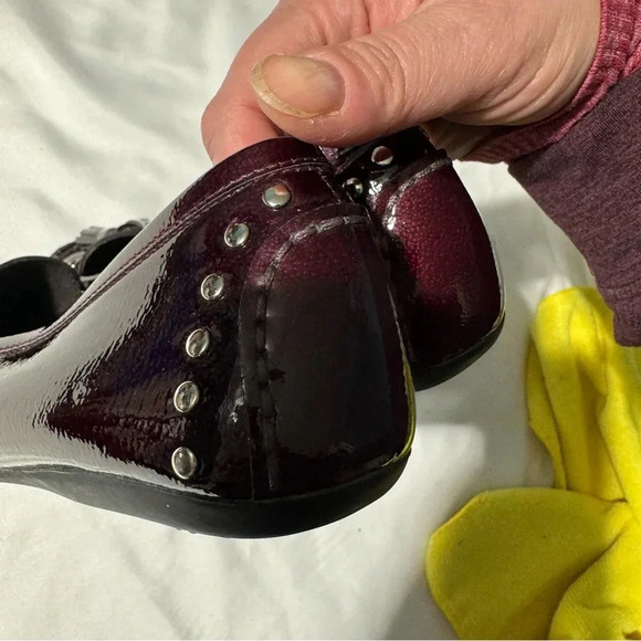 Stuart Weitzman Patent Leather Loafers Maroon Tassles Size  5 1/2 - Picture 8 of 11